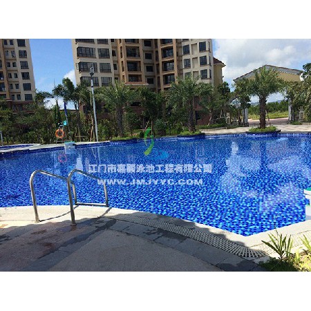 台山广海新城小区园林游泳池